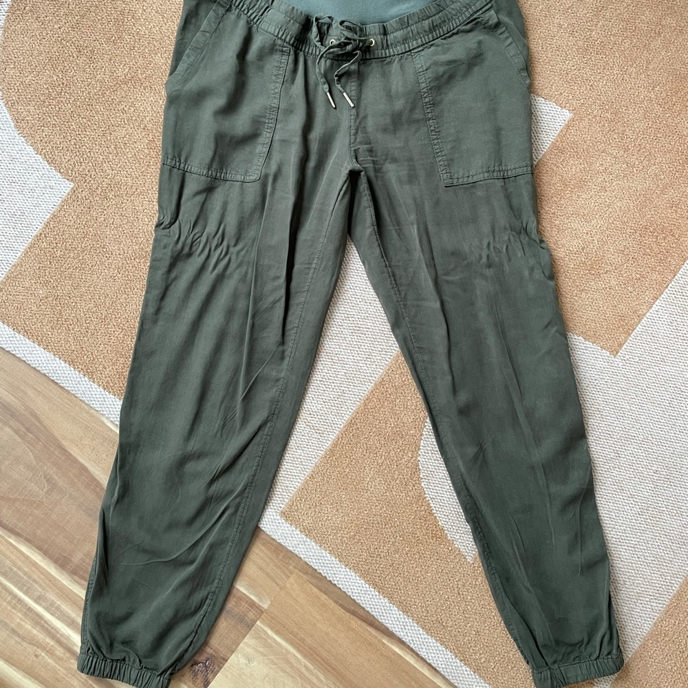 Maternity Cargo Pants NWOT